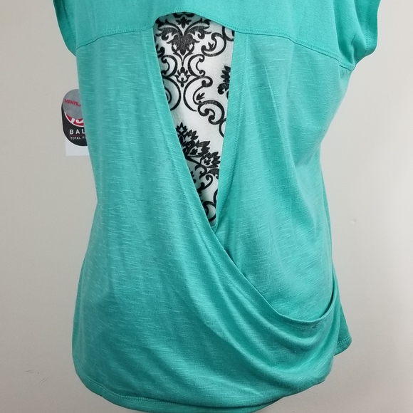 NWT Women's Medium Bally's fitness open back top - Picture 5 of 8